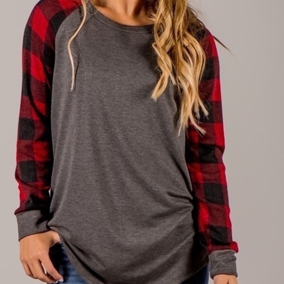 Paradise Boutique Tops - LAST ONE‼️ Plaid long sleeve  Grey sweatshirt